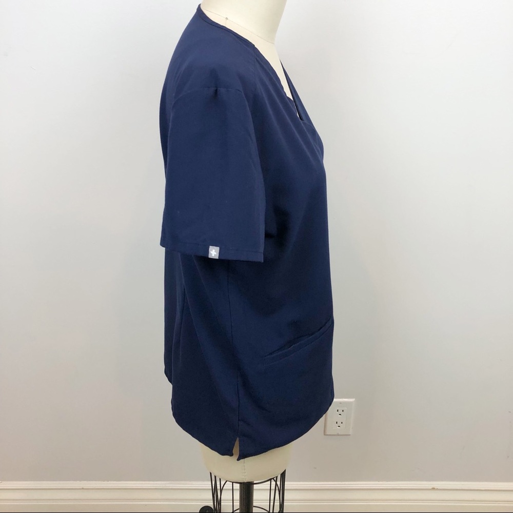 FIGS Casma Top Livingston Bottom Scrub Set Medical - Picture 4 of 15